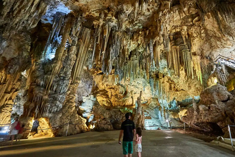 Jaskinie Cueva de Nerja w Nerji