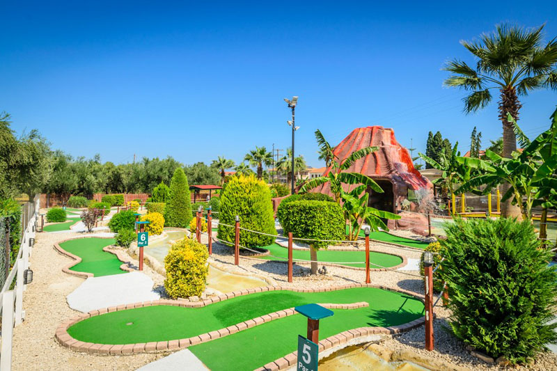 Minigolf w Tsilivi
