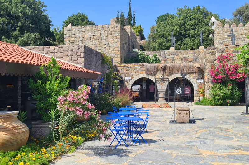 Wioska Artystyczna Dibeklihan w Ortakent